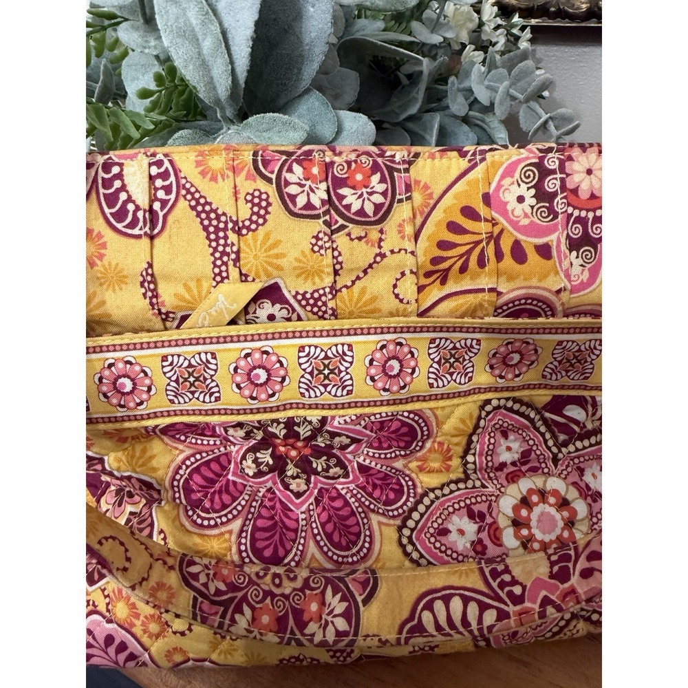 Retired Vera Bradley On The Go Shoulder Bag In Bali Gold Pattern With Wallet - Picture 3 of 10